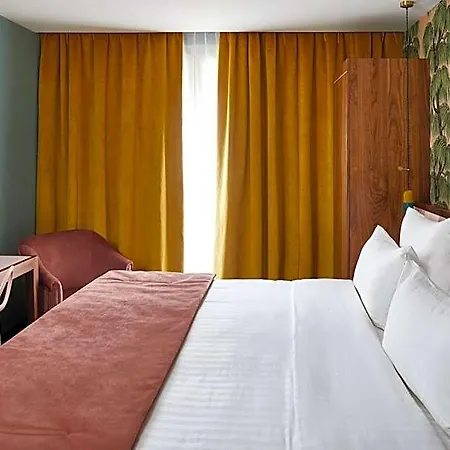 Hotell Taylor 3*